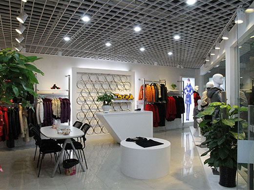 西子丝典店铺展示