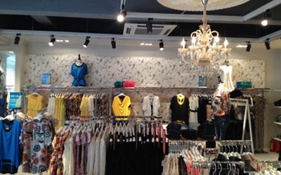 海伦公主服饰终端形象展示