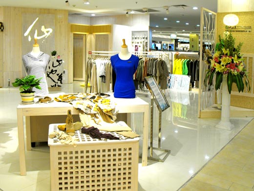 仙也慕女装店面形象展示
