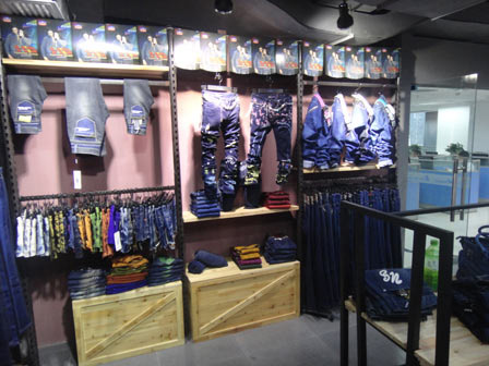 蓝邦威豪牛仔--店铺形象图