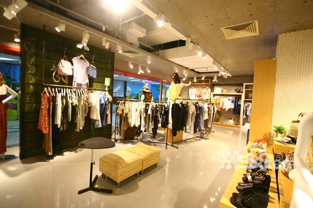 宙丽媂店面形象图