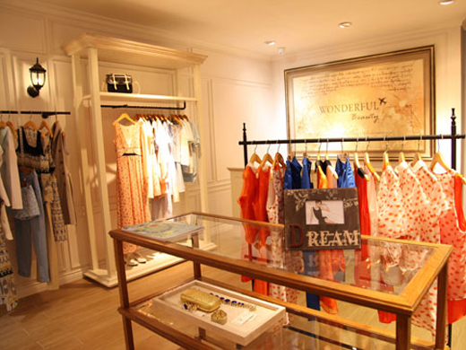 WONDERFUL品牌女装店面形象