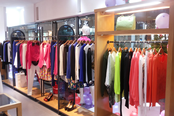 思迹品牌女装 店铺形象图