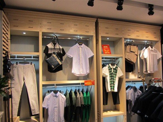 维加斯男装实体店铺形象展示