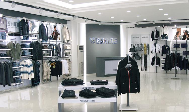 温纯服饰店面展示