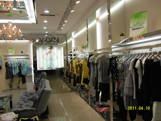 华丹尼店面形象图