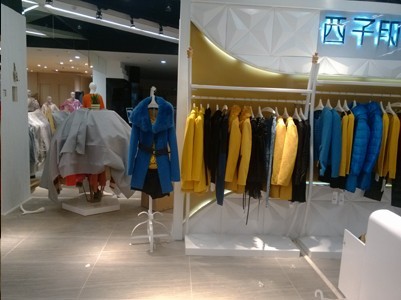 西子印象女装店铺展示