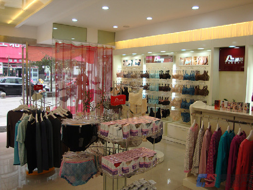 娅茜加盟店面形象图