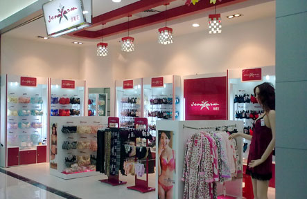 珍妮花时尚品牌内衣实体店铺图