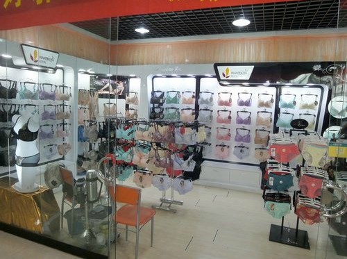 蔓婷雅内衣店铺形象展示