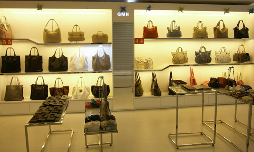 GMH品牌女包店面形象展示