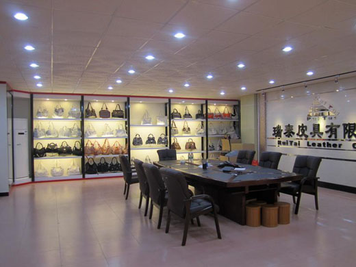 恋卓妮包包展厅