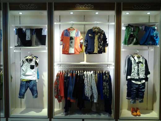酷比乐童装店面形象图