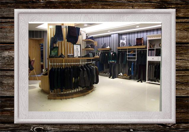 龙天下男装品牌店铺陈列形象