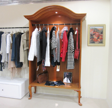 唇印LIPPRINT女装店面形象展示