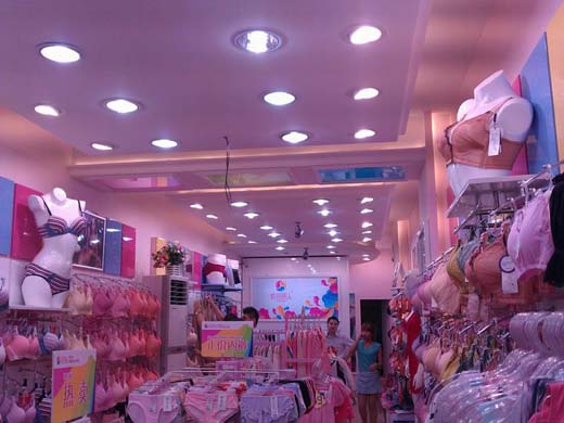 缤纷丽人内衣加盟沙井店