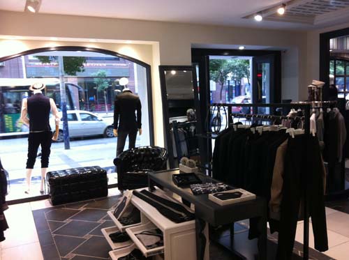 X132型男品牌温州旗舰店（国际店）