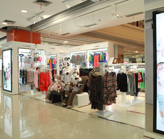 卡拉贝贝店面形象展示