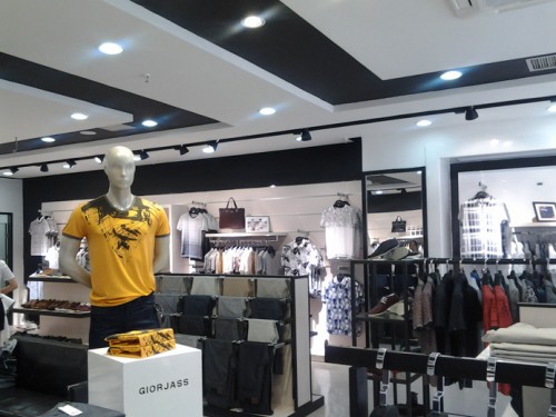 乔治爵士店面形象展示