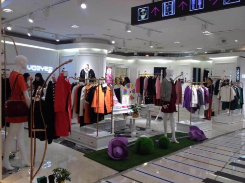 婉亦店面形象展示