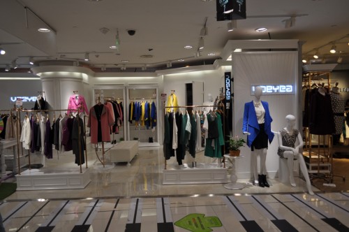 婉亦店面形象展示