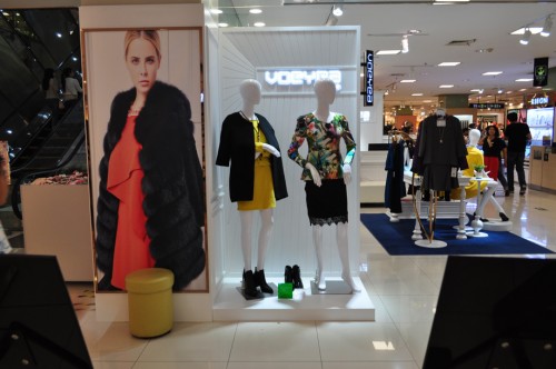 婉亦店面形象展示