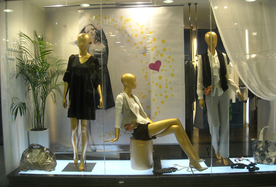 贵阳市中华中路108号南国花锦购物中心3楼BRJ专柜