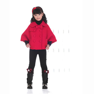 一休女童红色外套