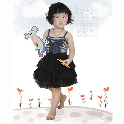 趣比熊吊带蓬蓬裙