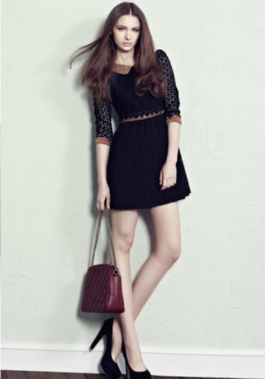 迪赛尼斯五分袖黑色蕾丝连衣裙新款上市