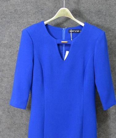 芭莉娜13年秋款气质圆领修身连衣裙