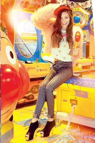 芙蓉天使毛绒女士外套时尚女装新款上市