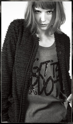 第二印象时尚女装黑色长款外套新款上市