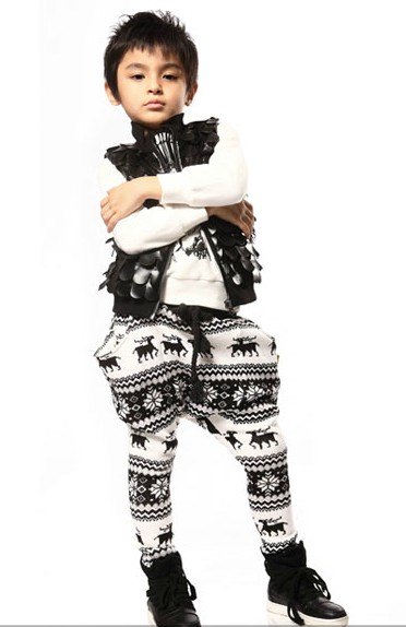 卡琪屋黑白印花套装男童新款上市
