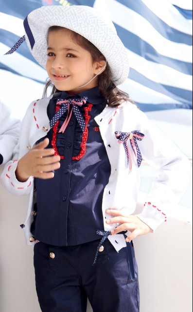 查理兄弟紫色系扣女童套装新款上市