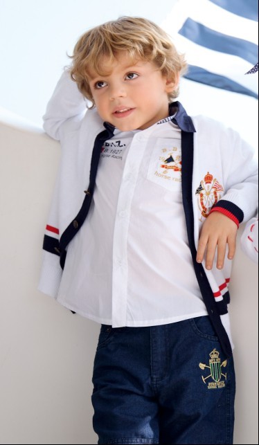 查理兄弟白色拉边翻领系扣男童衬衫新款上市