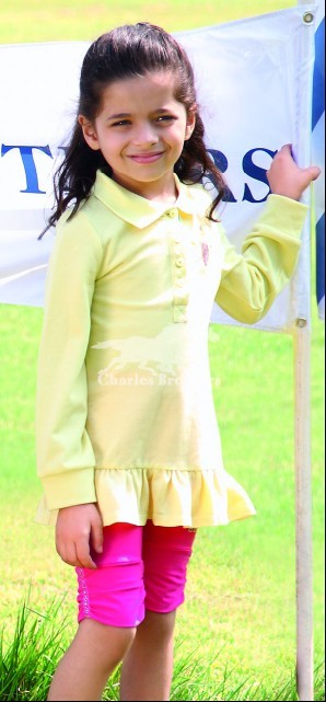 查理兄弟淡黄色系扣荷叶边女童连衣裙新款上市