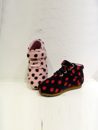 热狗童鞋远点系扣女童休闲运动鞋新款上市