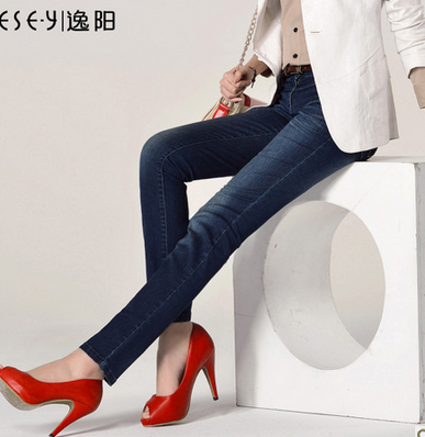 逸阳女裤2013秋装新款中腰小脚牛仔裤 女 长裤显