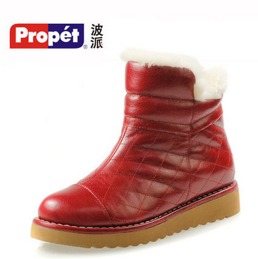 波派2013冬季新款牛皮短绒女靴侧拉链雪地靴 领口
