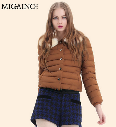 曼娅奴2013冬装 娃娃领简约长袖纯色女装羽绒服