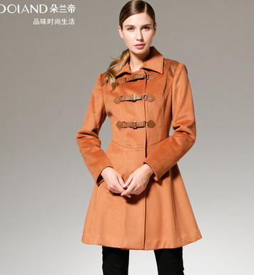 朵兰帝新款高端时尚翻领呢大衣复古皮扣拼接