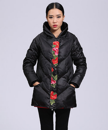 五色风马民族风冬季新品前襟绣花中长款白鹅绒服