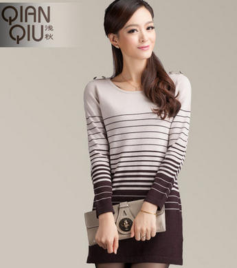 浅秋 冬季套头瑞丽时尚淑女夹条纹长款针织羊毛