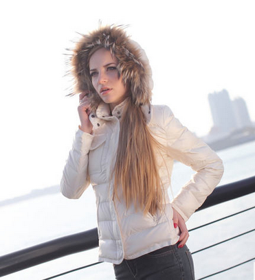 Emmycici 冬女装 100%白鸭绒 淑女韩版修身带帽浣熊