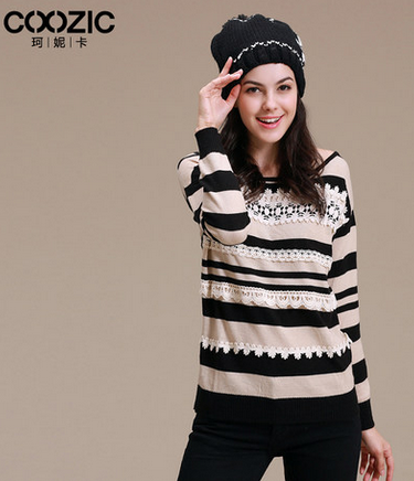  COOZIC 经典彩条 花边针织套头衫