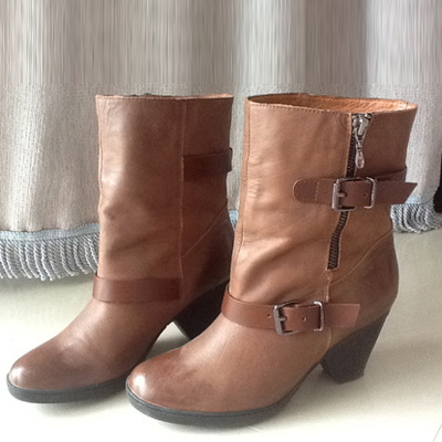 Bex女鞋粗跟中筒靴