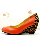 贝丝丽尔女款西瓜红豹纹时尚坡跟鞋