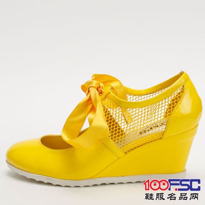 丹妮斯黄色系蝴蝶结坡跟高跟鞋