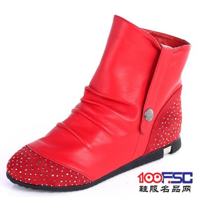 贵夫人大红平底短靴